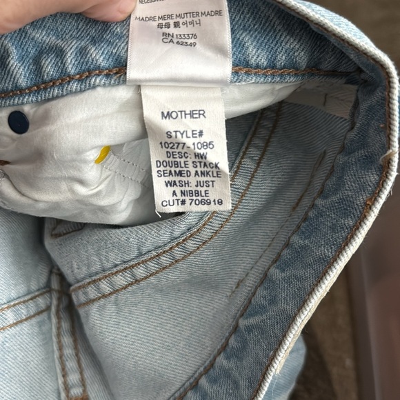 Mother Snacks High Waisted Double Stack Seamed Ankle in Just A Nibble - Picture 5 of 6